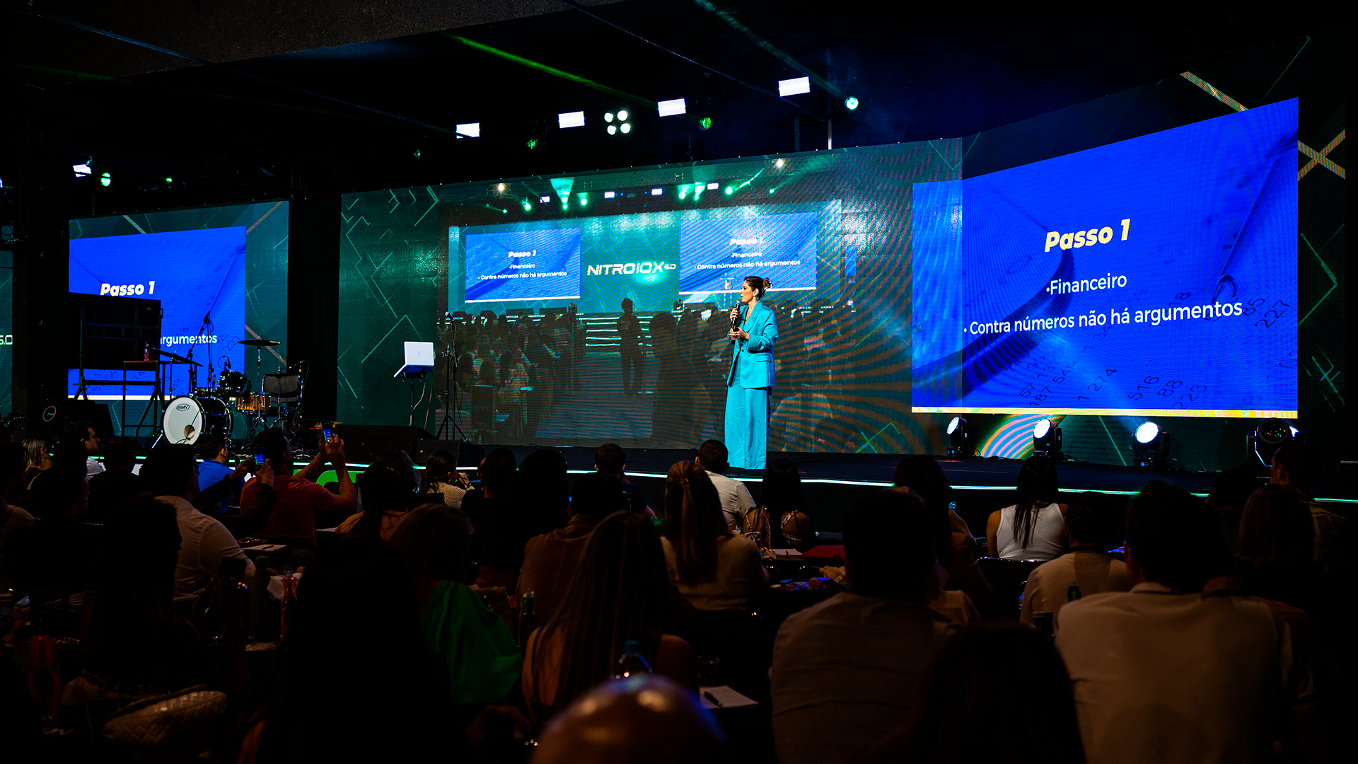 13 13 - QAV Eventos | Painel de Led, Som, Luz e Imagem