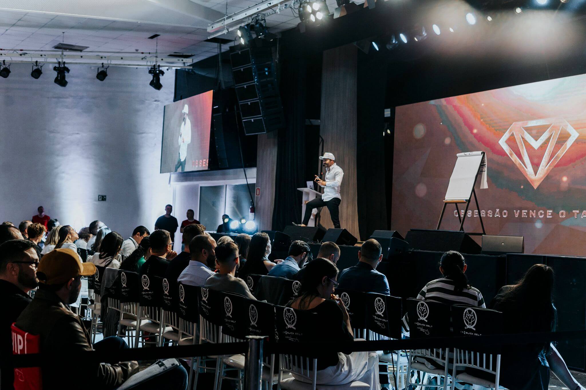 ADA07262 (1) ADA07262 1 - QAV Eventos | Painel de Led, Som, Luz e Imagem