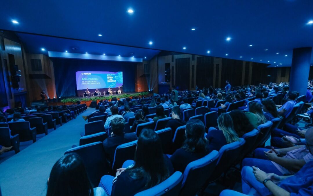 Como garantir a qualidade dos serviços contratados em um evento?