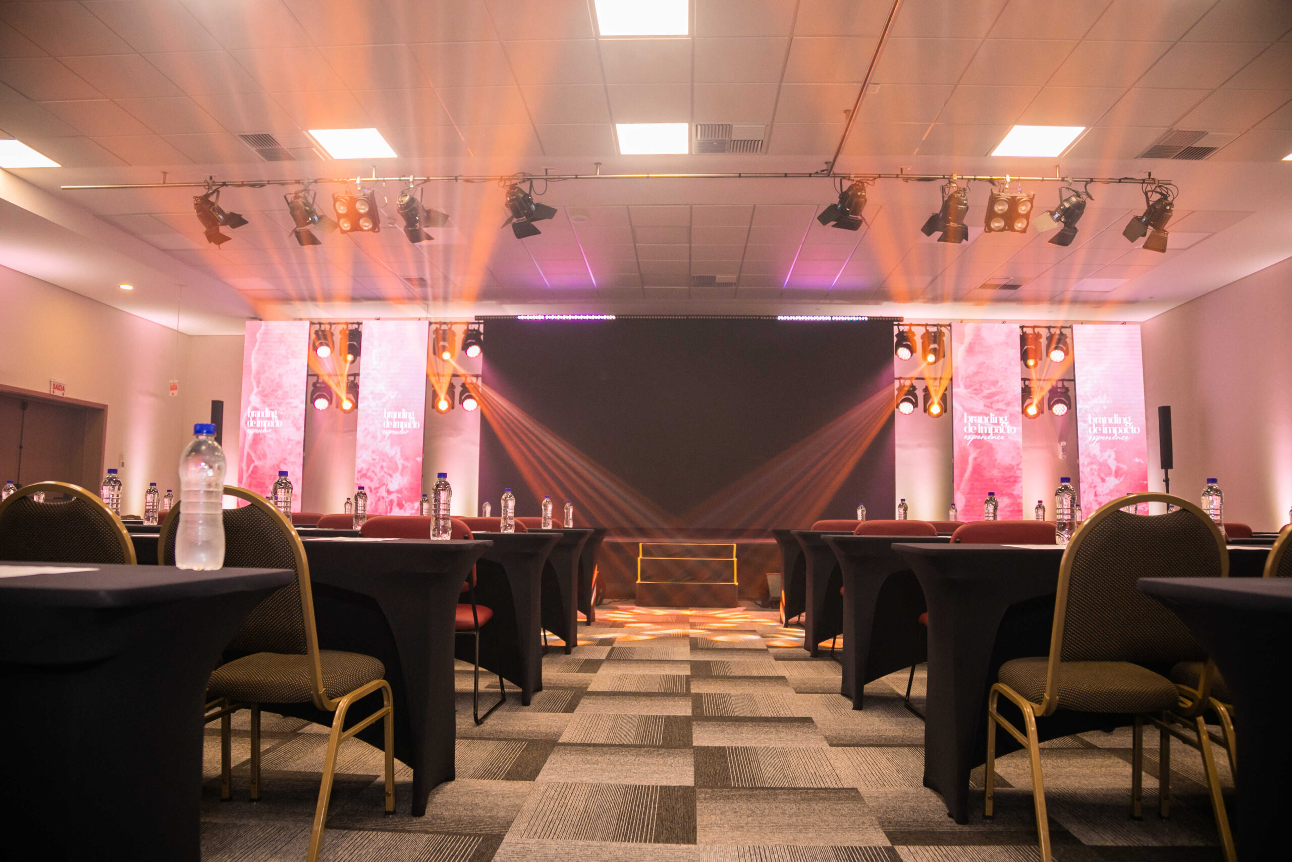 fmft5243_optimized fmft5243 optimized scaled - QAV Eventos | Painel de Led, Som, Luz e Imagem
